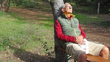 Mieux vaut méditer que de rester assis à rien faire !  Proverbe chinois ! 